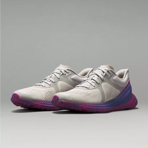 lululemon blissfeel - women’s running shoes - special edition - size 9